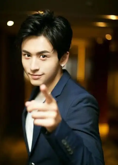 张哲瀚艺考走后门妈妈考前私下联络主考官,后全国考试第四名