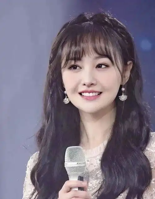 马丽马思纯抑郁症治愈事业越来越好,疑似抑郁症患者郑爽则退圈了