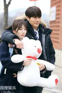 任意依恋花式撒粮金宇彬万人演唱会表白秀智