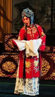 传递正能量京剧锁麟囊剧照
