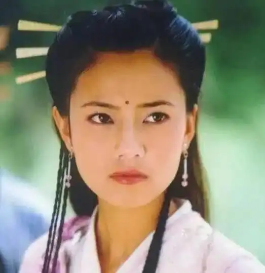 贾静雯47岁生日阵仗大,惊动小半个影视圈,林心如夫妇甜蜜现身