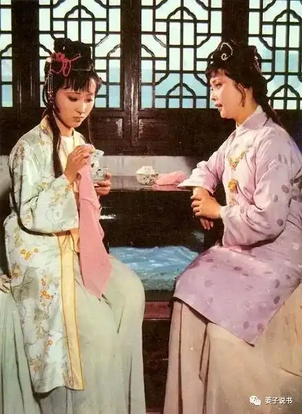 林黛玉与薛宝钗同时接驾,一番比拼,谁最终胜出了
