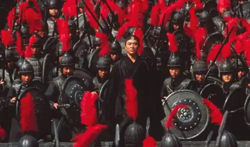 满江红喜剧与悬疑的外表之下,是张艺谋的反叛和浪漫主义
