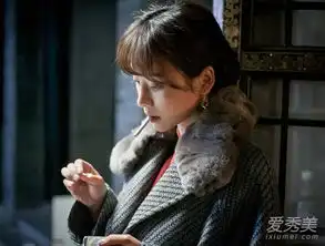 柳岩淡妆撞脸李小璐网友直呼认不出
