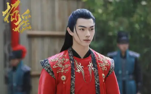 许凯天舞纪来袭,4次合作吴佳怡惹关注,女二颜值碾压她