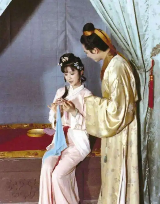 红楼梦中尤老娘的结局,死因成谜,曹雪芹为什么不交代清楚