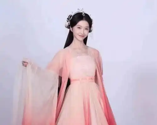 景甜新剧出演国民女教师,复古扮相丝毫不输司藤
