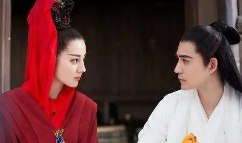 婚前欢脱婚后恋家变乖,最能轻松镇住外向双子座老公的三大星座女
