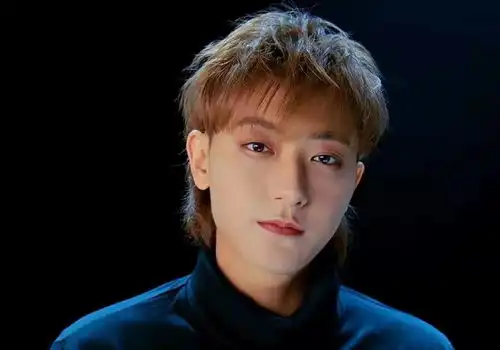 群英荟萃,迪丽热巴黄景瑜杨幂黄子韬精彩亮相一千零一夜晚会