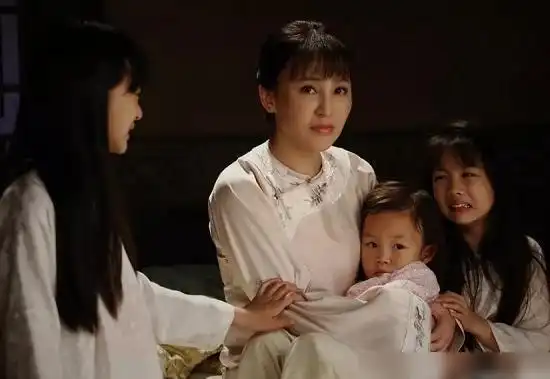 导演郭靖宇带领全家一起玩,媳妇是主角,孩子们也玩饰演
