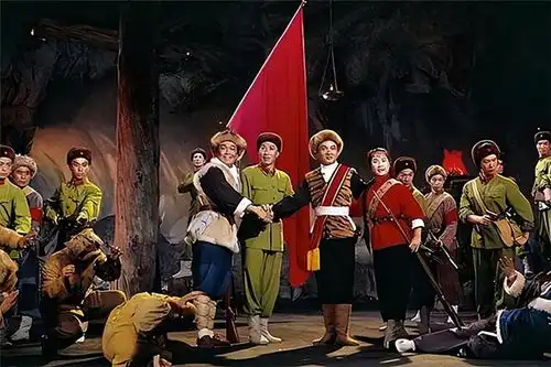 1988年,智取威虎山剧组赴美演出,30多人滞留不归,声称弘扬国粹