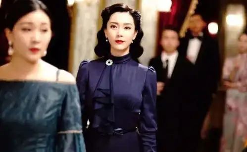 马伊琍42岁,舒淇42岁,大s的42岁,统统输给她的42岁陈数生活旗袍