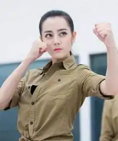 杨幂签下5个艺人只红了2个,而郑爽只签下她就一夜爆红了
