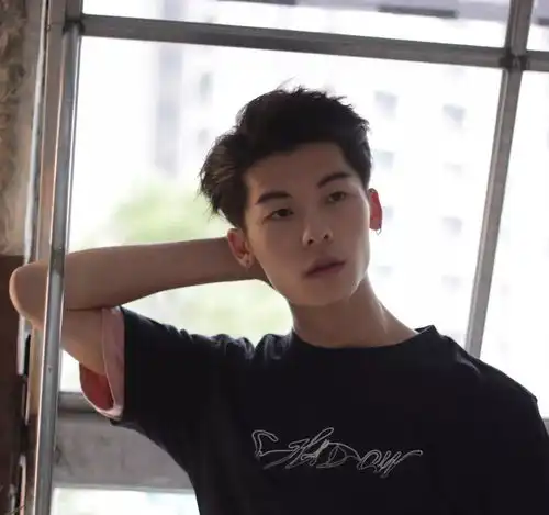 凭借高分台剧想见你爆火,撞脸桂纶镁林依晨的她,究竟什么来路
