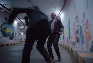 猎毒人开挂8式警方频频送神助攻,吕博士成功做卧底
