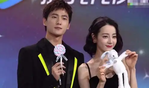 你是我的荣耀发布会,迪丽热巴现实版在逃公主吧杨洋黑色电视剧
