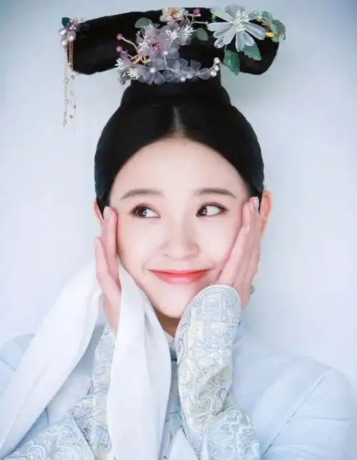 新版鹿鼎记开播,唐艺昕解锁建宁公主,张若昀宣传不忘秀恩爱