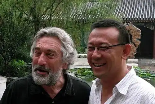 欧美老戏骨70岁还在减脂增肌,而国内小鲜肉一部戏30个替身
