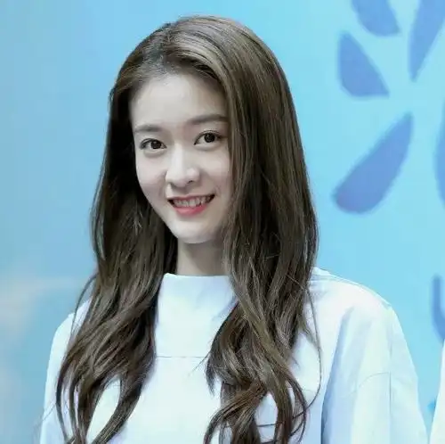 新泡沫之夏播放量破4亿,我们都低估了张雪迎