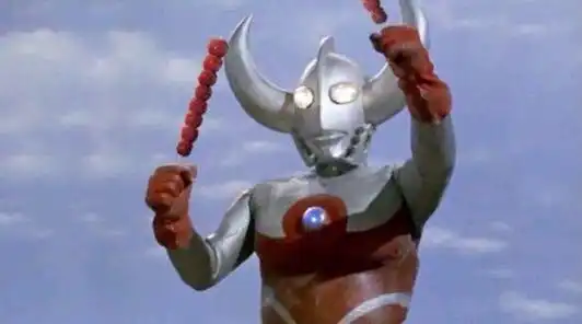 这些奥特曼的照片你见过吗初代奥特曼放烟花,奥特之父吃糖葫芦