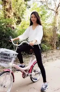 周星驰对谈撒贝宁美人鱼剧照18岁女主林允生活照曝光组图
