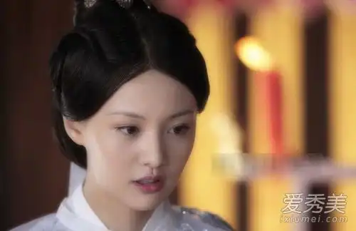 郑爽头发变化的历史从楚荀彧到北威卫的美丽
