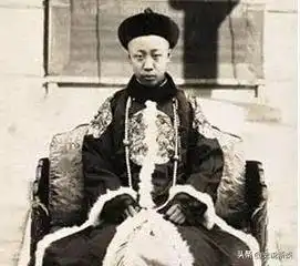 末代皇后婉容,暗通两侍卫生下一女,皇帝溥仪发现后赏800大洋
