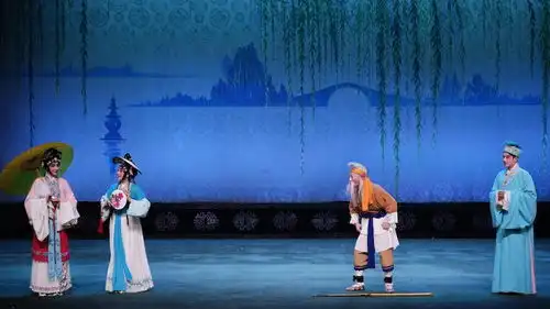 对话三位白娘子从青城山到断桥戏曲白蛇传守住经典再出圈
