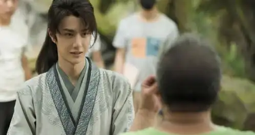 易烊千玺放弃金鹰奖,王一博志在必得,但最后的赢家是有翡
