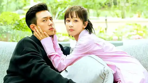 杨紫李现再续前缘,两人合作国色芳华,夜色下亲吻浪漫感拉满