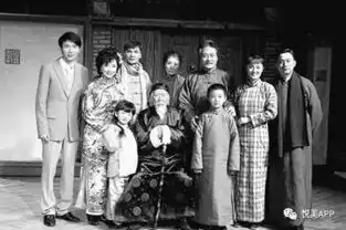 扁头显脸大,还影响智商,其实都是爸妈睡出来的