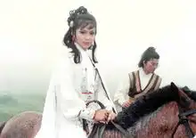 83版射雕英雄传珍贵的幕后花絮,主创们在剧组笑的好开心