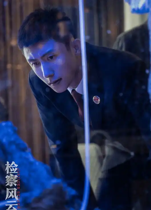 继爱上特种兵之后,黄景瑜又迎2部新作,两位女主颜值都不低