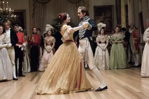 柔情似水,佳期如梦影片年轻的维多利亚中的古典音乐片段