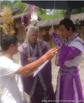 古剑奇谭爆笑花絮李易峰挖鼻屎杨幂沦小工为李苏苏打伞