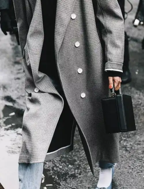 韩剧当你沉睡时爆红裴秀智白色大衣又美又仙