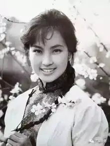 刘晓庆的真实身份,群众炸锅了学会遗忘
