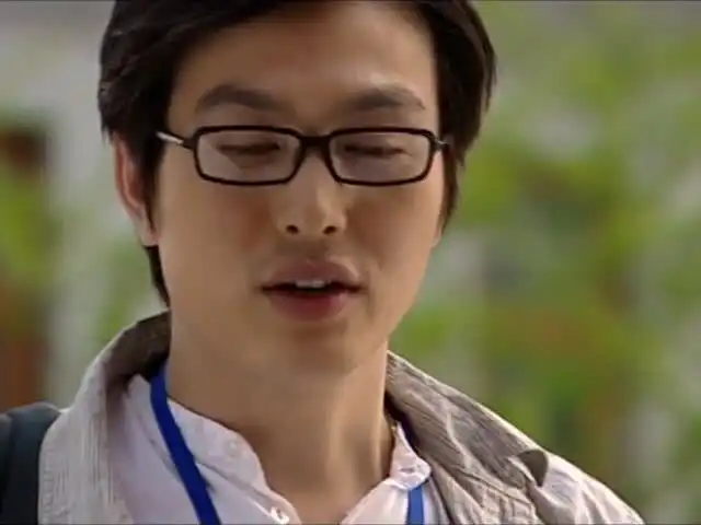 铠甲勇士记者小嵩也去吃羊肉串,味道还挺不错的
