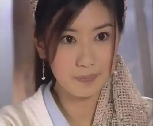 她眼睛里有妖气,美貌令人难忘,演遍绝色美人却始终不红
