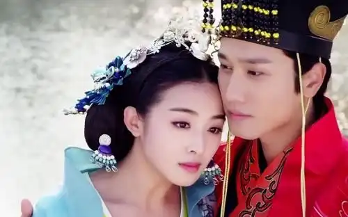 在逃公主张含韵请c位出道,简直太太太美了