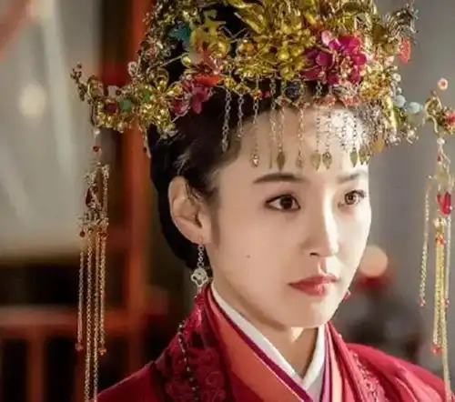 明兰墨兰出嫁都是绿衣,连丫环身份的丹橘也是,为啥如兰是红衣