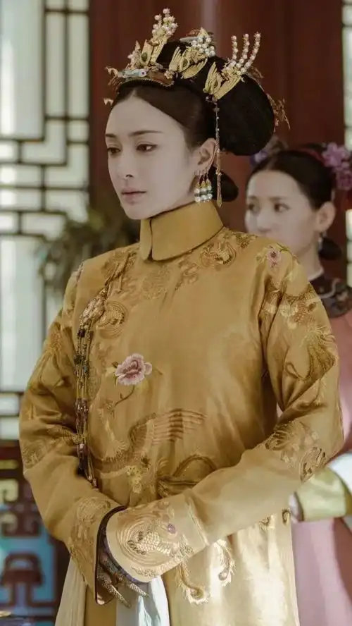 延禧攻略富察皇后火了,37岁的秦岚活成了女人最美的样子
