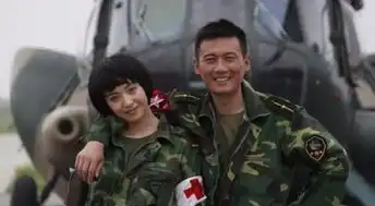 我是特种兵两对夫妻,一对戏里父女戏外恩爱,一对如今离婚了
