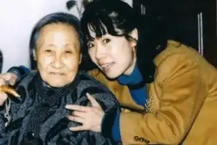 清朝最后一个格格,父亲是王爷哥哥是末代皇帝溥仪,他却一生默默无闻
