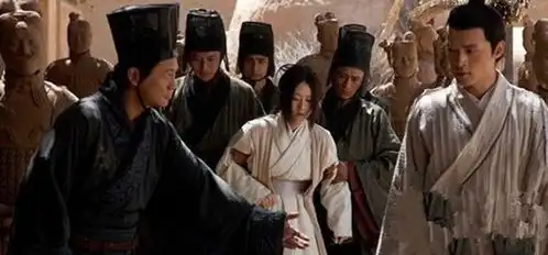 一代权相权倾朝野,将皇帝熬死扶持新皇登基,新皇说灭他三族吧
