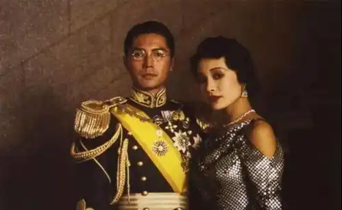 亚洲第一美男,孤苦一生,尊龙苍天何事遗赤子江湖漂泊一沙鸥
