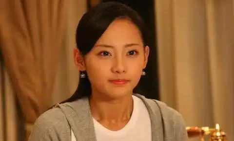 琼瑶唯一一位没被捧红的女主,嫁给亿万富豪,如今美得不可方物
