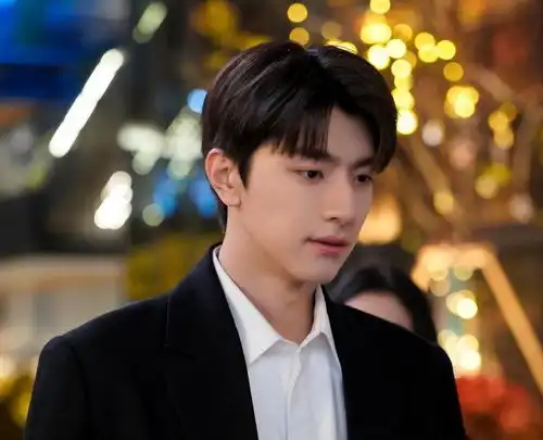 剧集角色新媒体指数岳千灵连续登顶,顾寻排第三,李饼位列第五