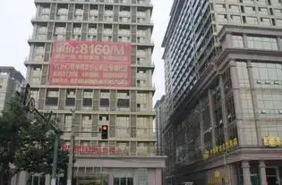 乱改规划,济南土豪金诚基中心如何沦落成蜗居社区
