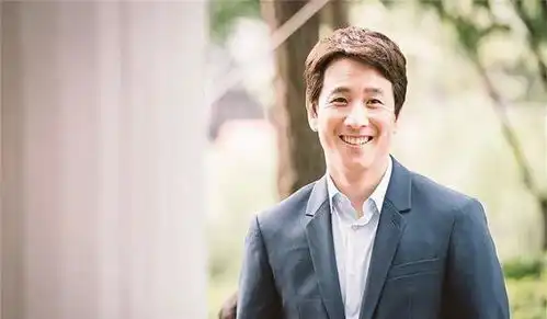 韩国警方确认知名演员李善均在车内身亡
